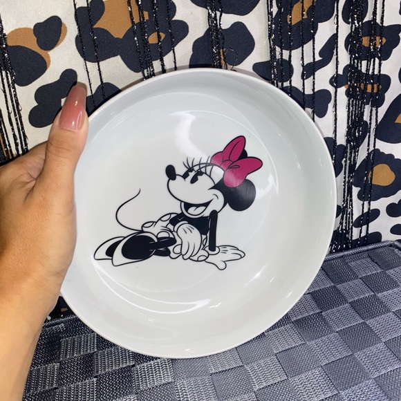 MINNIE MOUSE DISNEY LARGE BOWL - Picture 3 of 7